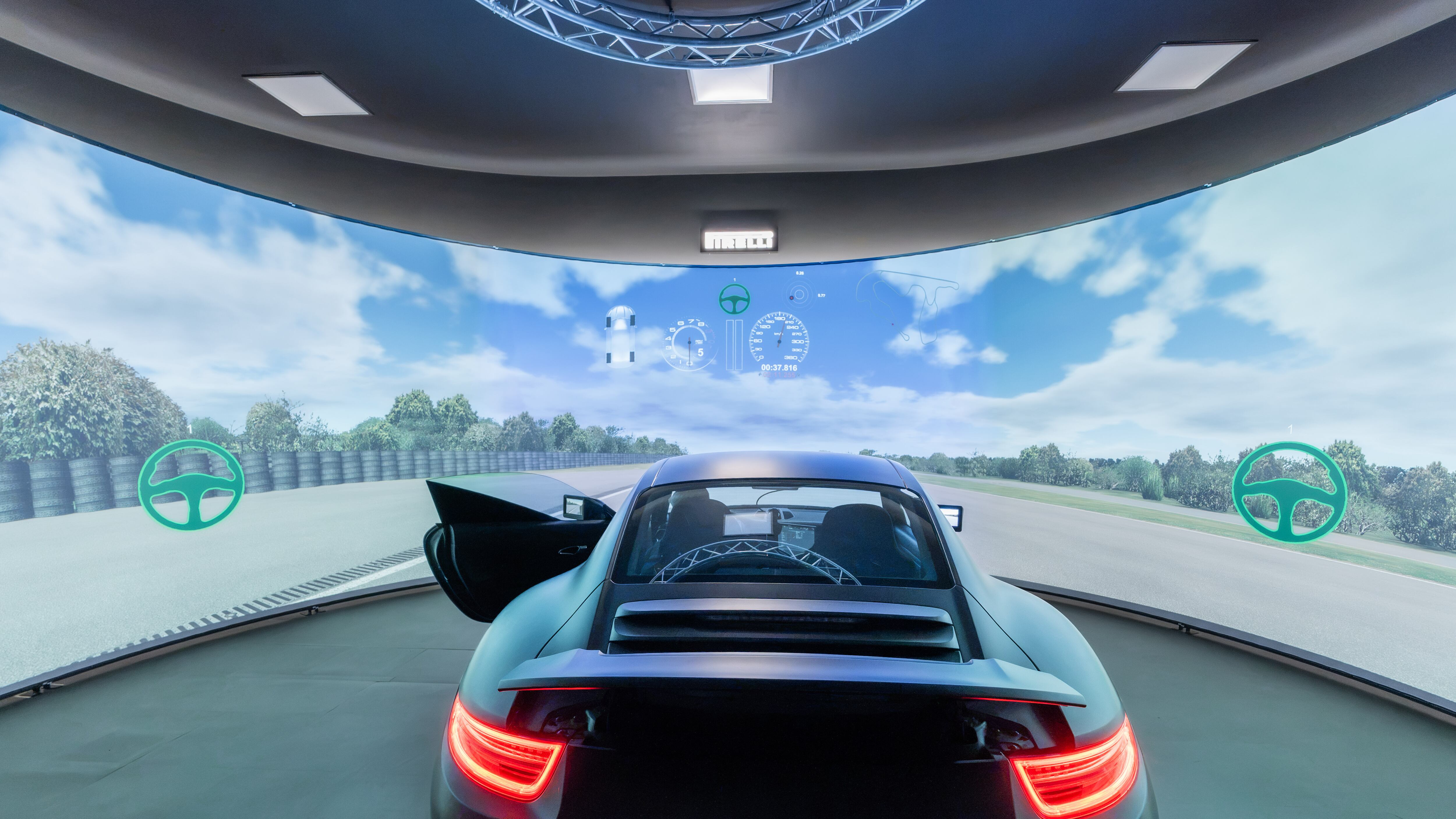Vom Gummi zum Highend-Datenprodukt: Pirellis digitale Reifenwette