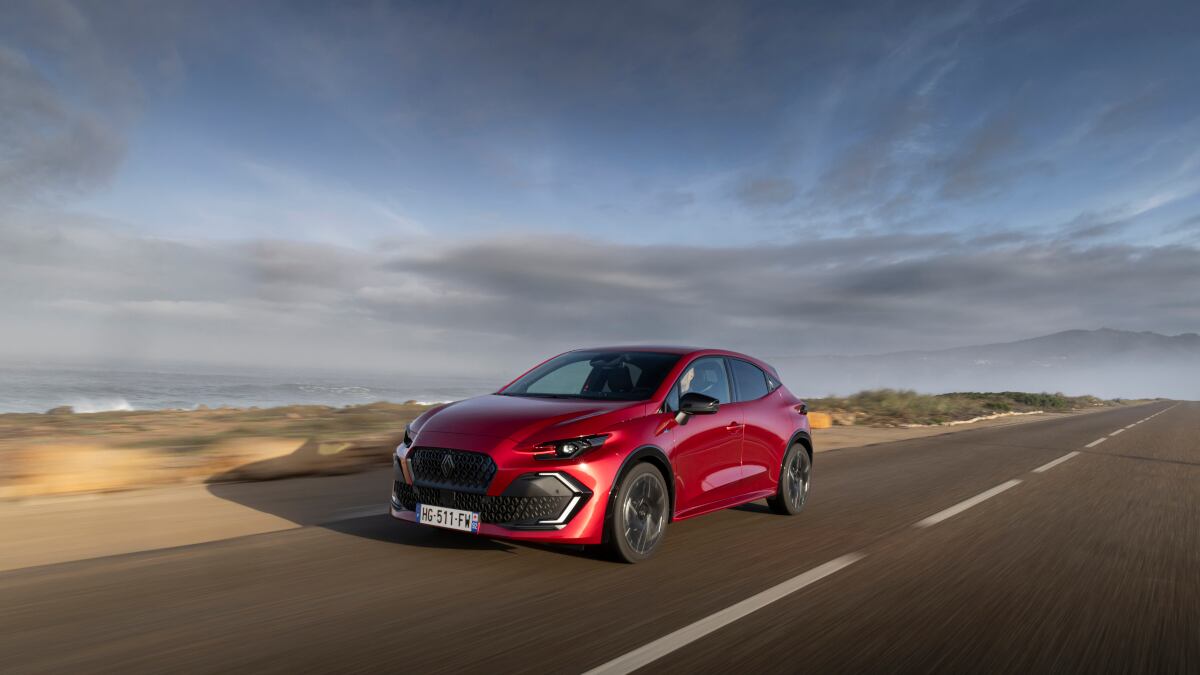 Renault Clio Hybrid 2025