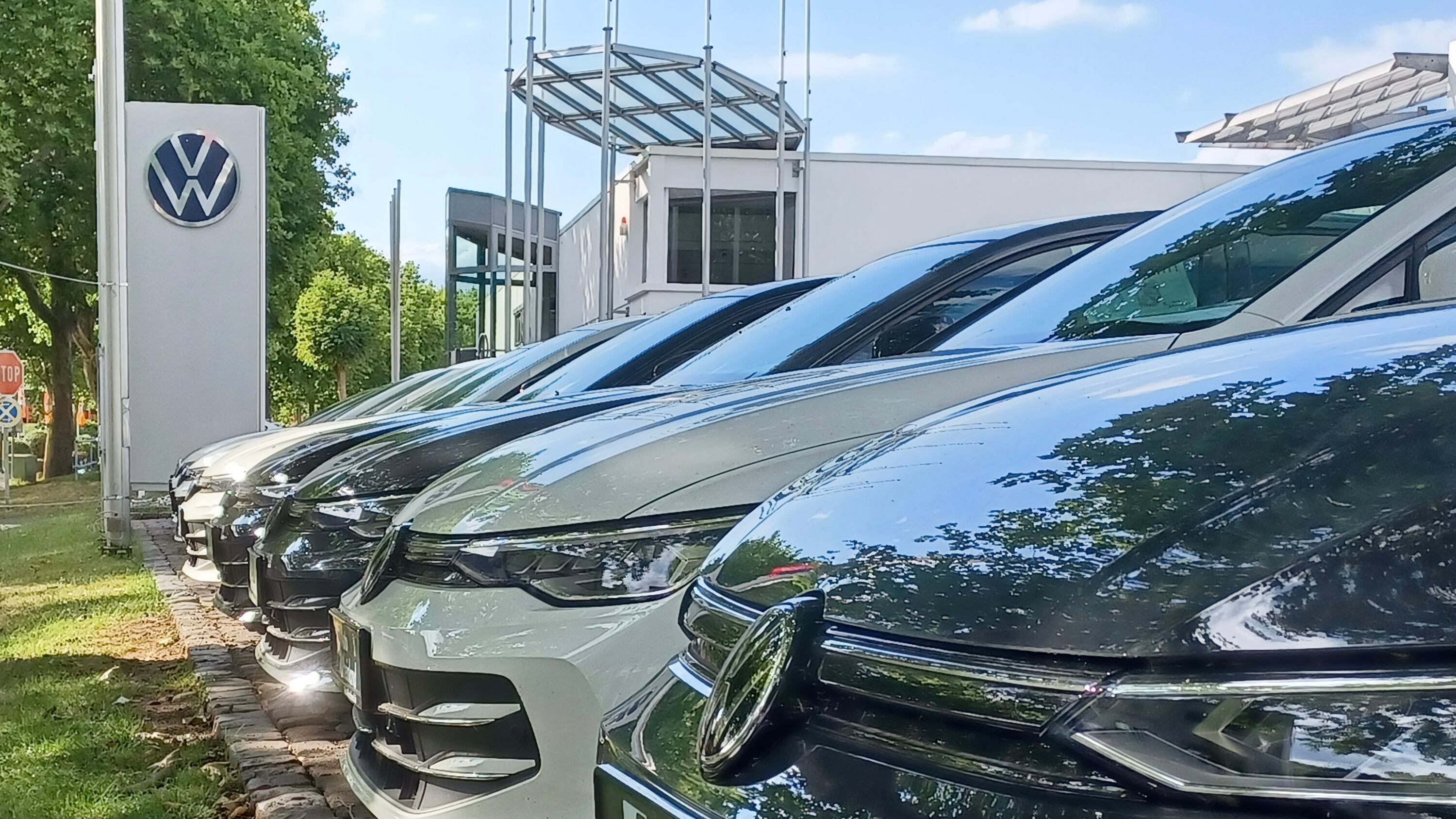 VW-Händler ARG Auto Rheinland Standort Bonn-Godesberg, Außenansicht - Juli 2025