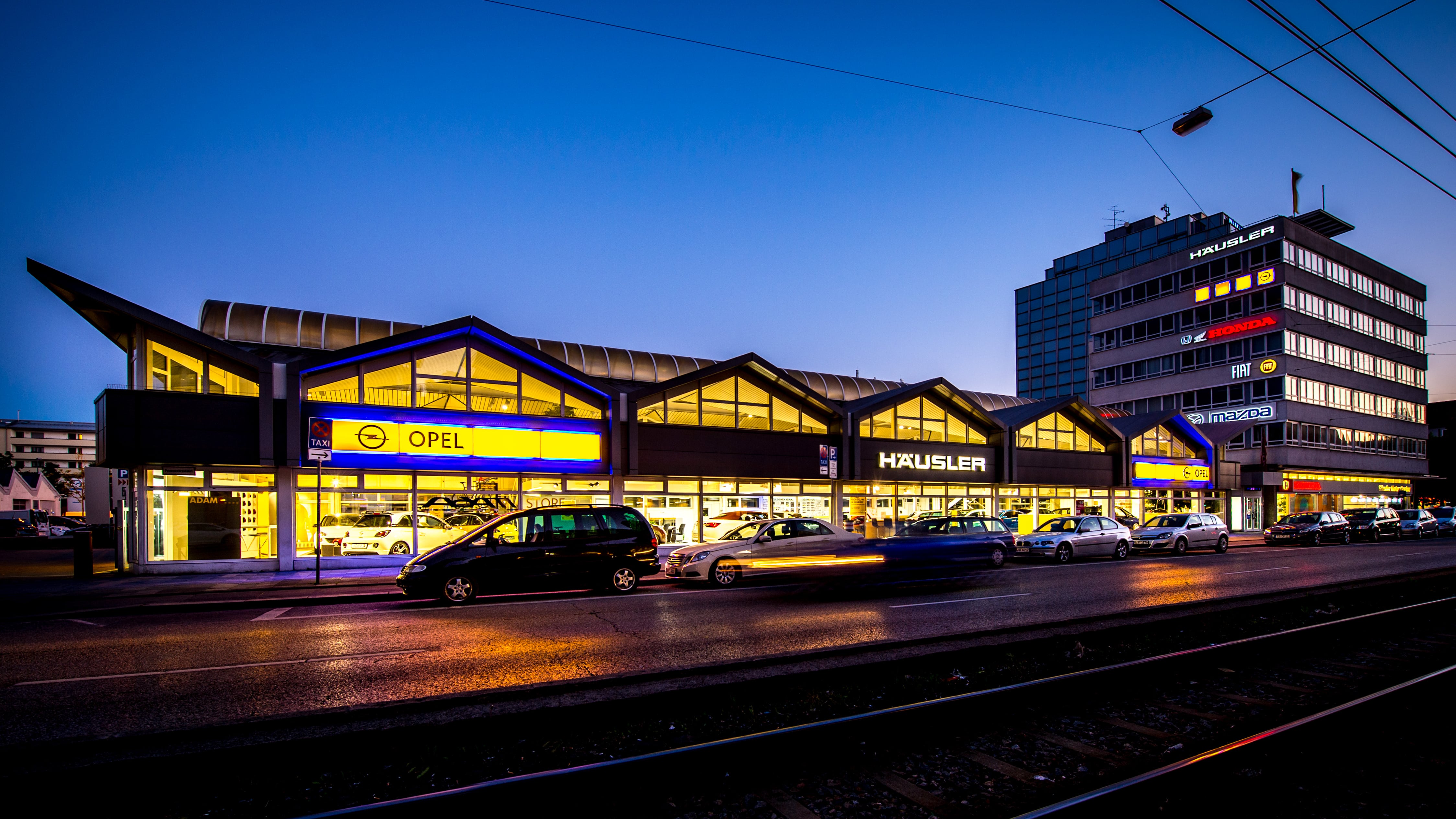 Hauptsitz Häusler Automobile, Landsberger Straße München, Mehrmarkenhändler (Stellantis, Opel, BYD, Mazda)